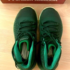 UA Hover Havoc 2, Youth size 6.5 in Grn Vert
